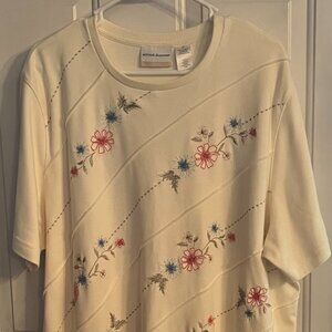 Alfred Dunner Sweater Cream with Blue and Red flowers